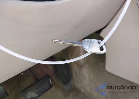 2002 Chevrolet Tahoe Lt z USA, uszkodzony, nr VIN 1GNEC13Z92R308836